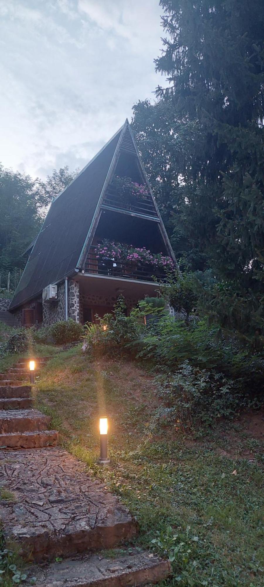 Holiday Home Dragonfly River House On Korana Near Plitvice And Mreznica Barilovic ภายนอก รูปภาพ